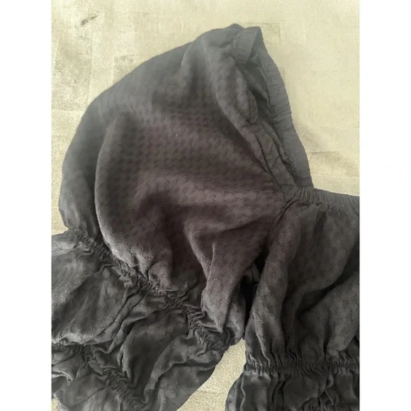 Urban Outfitters Shirt Womens Large Black Smocked Puff Sleeve Crop Top Blouse - Picture 3 of 14